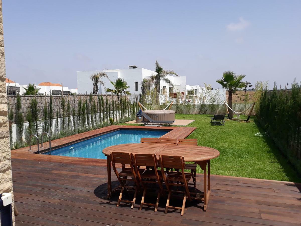 Superbe Villa Avec Piscine Plages Des Nations Rabat Exterior foto